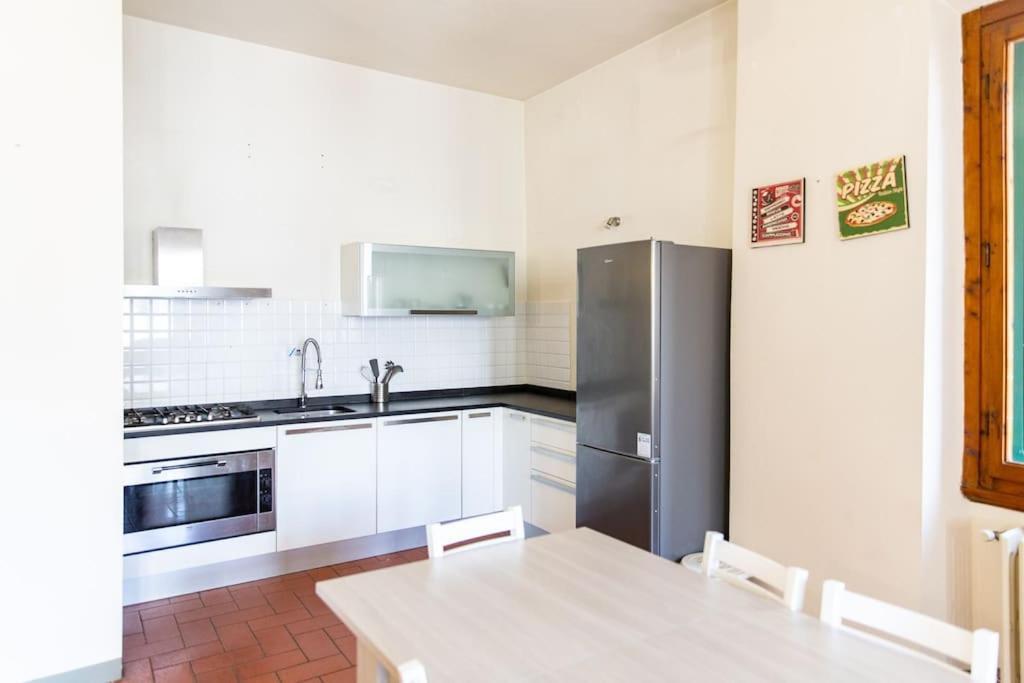 Cozy Apartment With A Strategic Position Florence Exterior photo