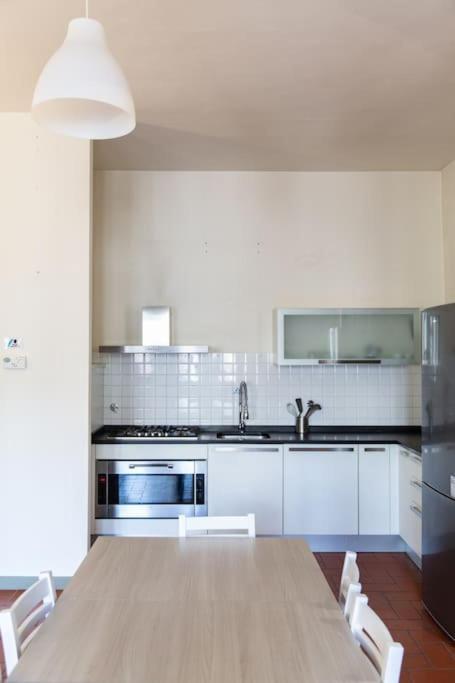 Cozy Apartment With A Strategic Position Florence Exterior photo